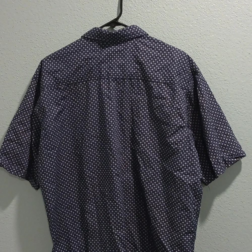 Button up - Picture 2 of 2